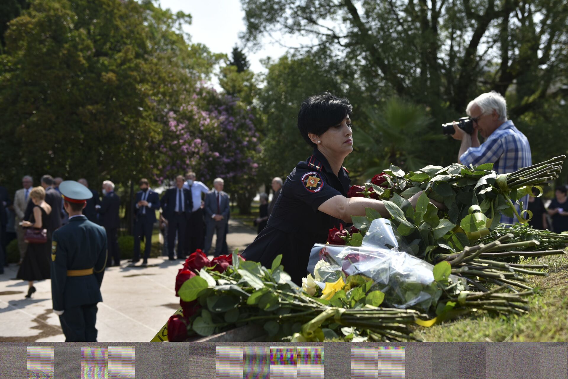 Церемония возложения цветов прошла у Мемориала Славы в Сухуме  - Sputnik Аҧсны, 1920, 12.10.2021