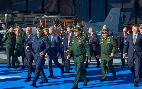 Министр обороны России осмотрел новейшие разработки на форуме Армия-2021 - Sputnik Абхазия