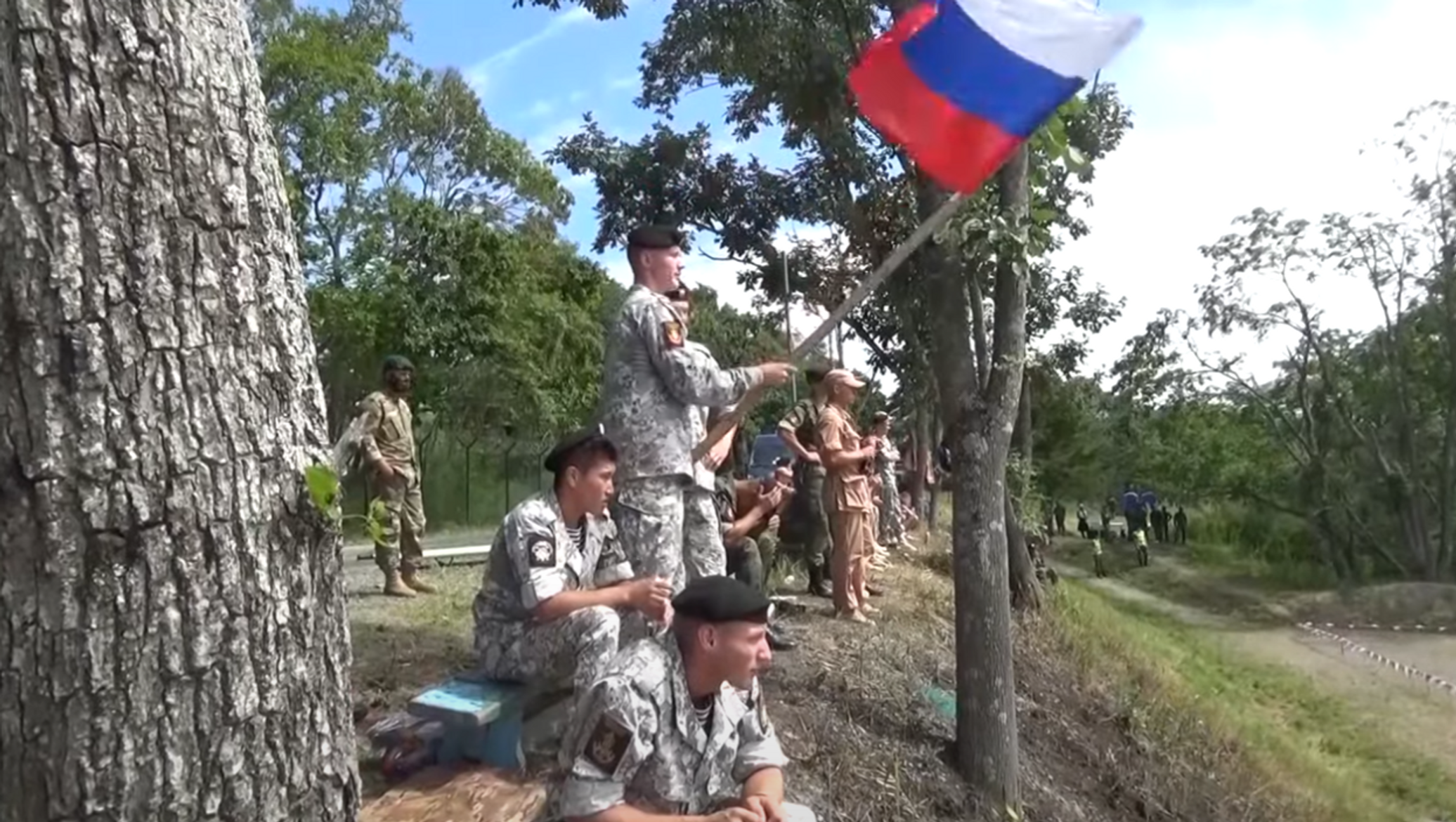 Преодоление полосы препятствий на конкурсе 