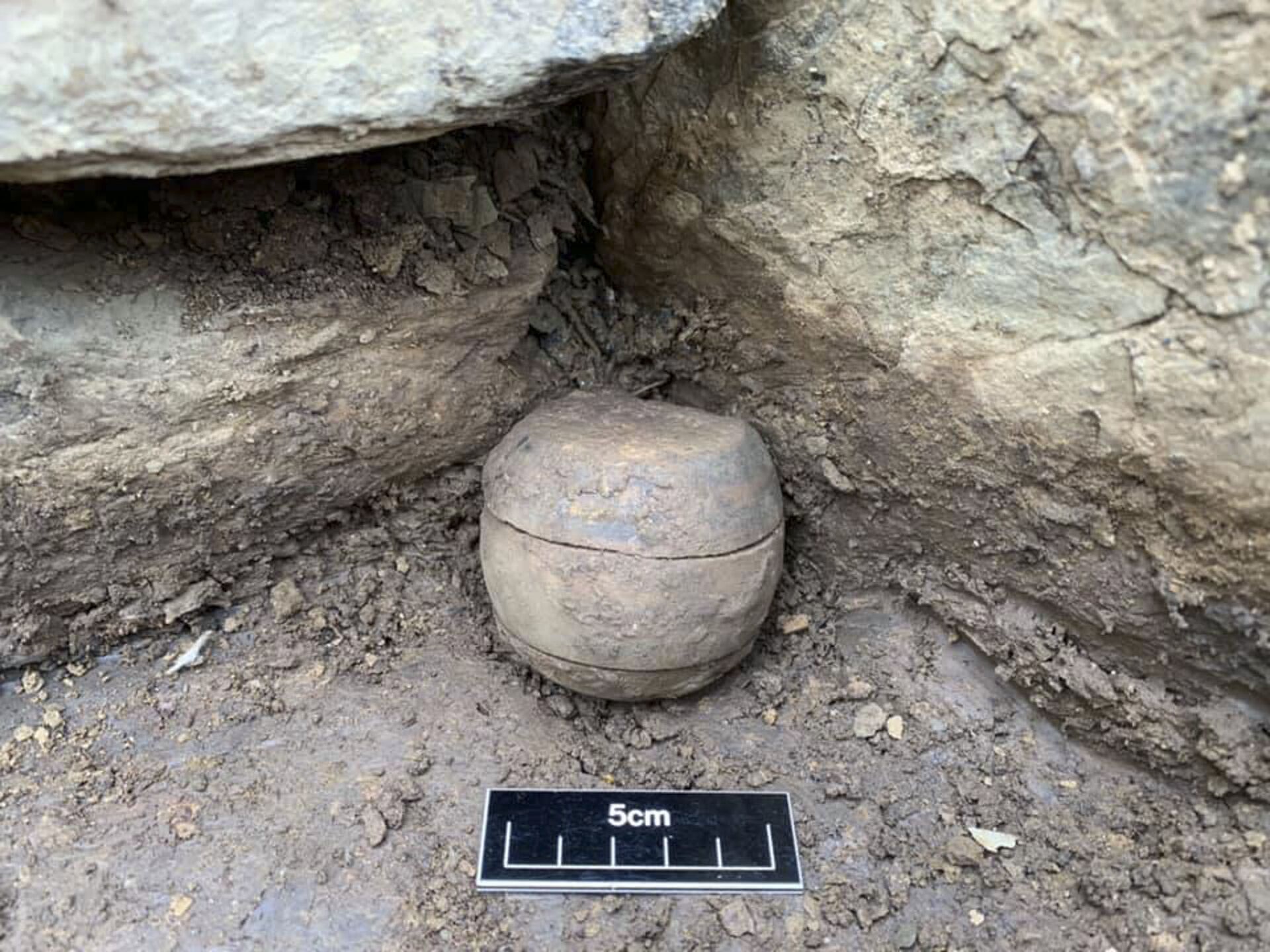 В Шотландии обнаружили загадочные шары возрастом четыре тысячи лет - Sputnik Абхазия, 1920, 12.10.2021