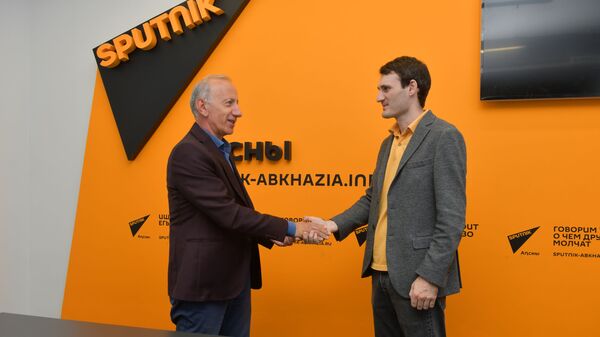 Сотрудники Sputnik стали членами Союза журналистов Абхазии  - Sputnik Аҧсны