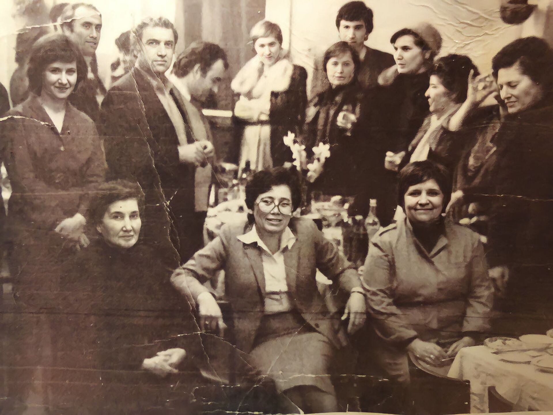 Антонина Хашба с коллегами  - Sputnik Абхазия, 1920, 12.10.2021