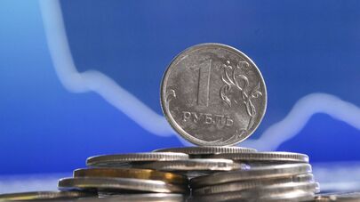 Монеты номиналом один рубль.