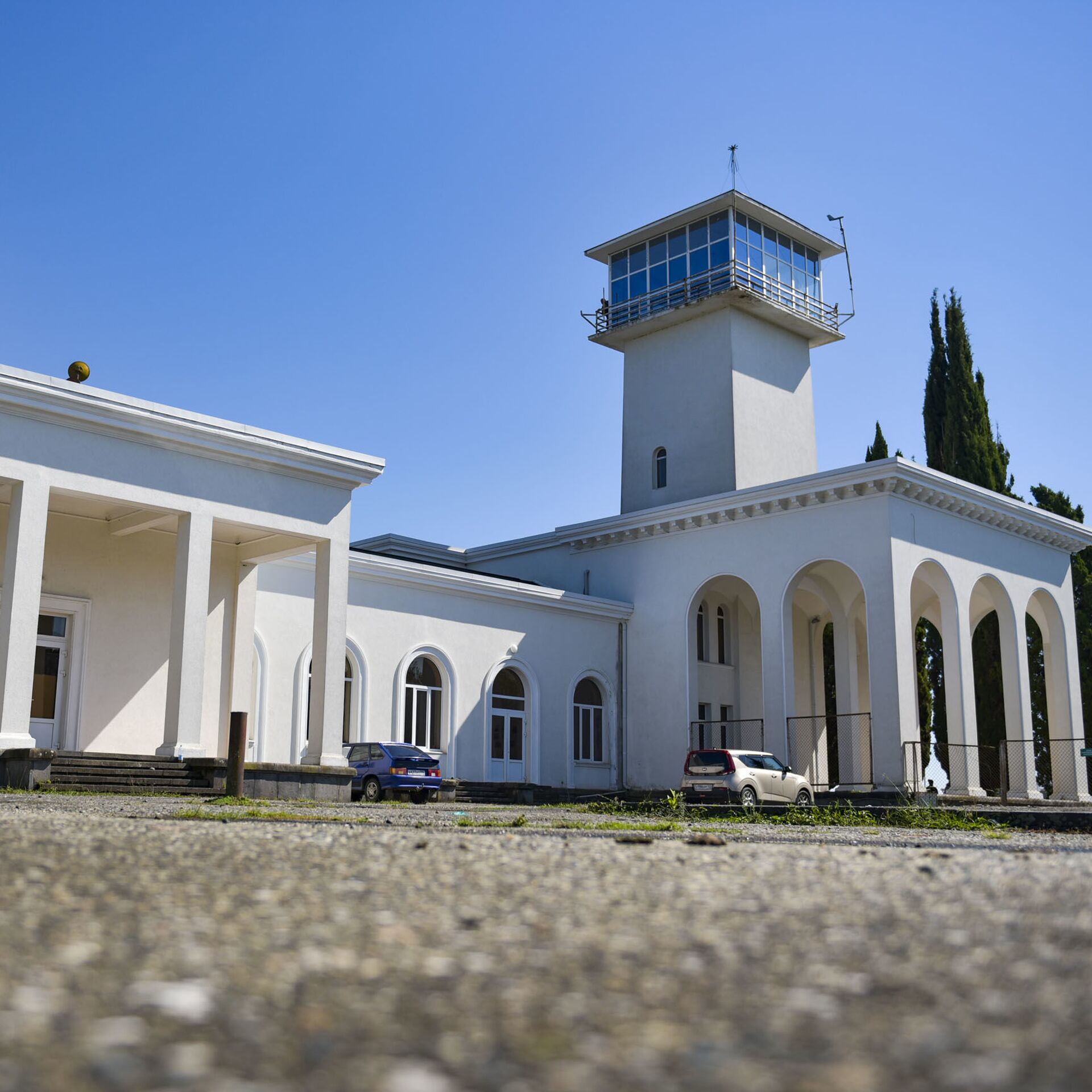 Въезд в абхазию в 2024 году. Аэропорт Сухум. Аэропорт Абхазия 2023. Сухум Абхазия. Сухум аэропорт 2024.