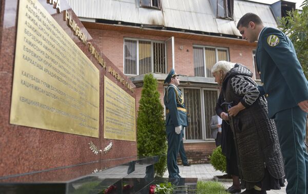 Памятник погибшим сотрудникам открыли в Государственном таможенном комитете - Sputnik Абхазия