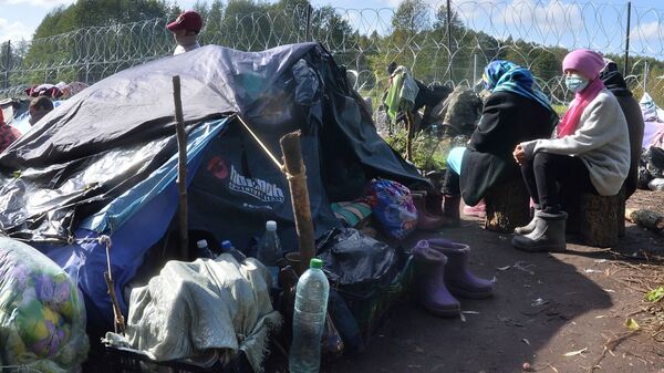 Лагерь беженцев на белорусско-польской границе - Sputnik Абхазия