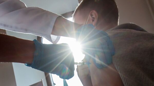 В ГУМе открыли пункт вакцинации от COVID-19 - Sputnik Абхазия