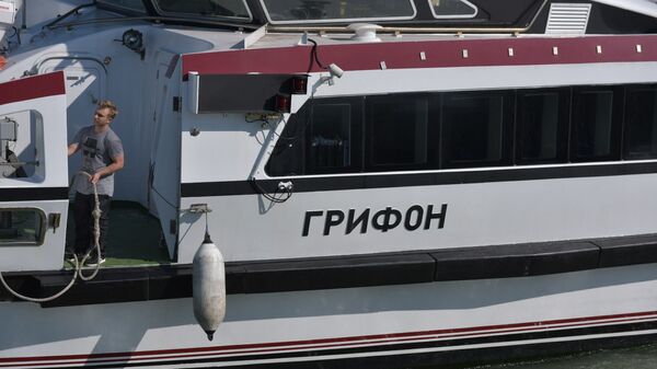 Туристический теплоход Грифон прибыл в Сухумский порт - Sputnik Аҧсны