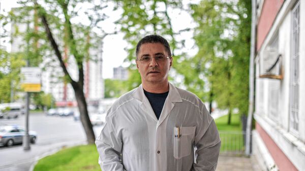 Доктор  объяснил, почему может вырасти смертность от COVID - Sputnik Абхазия