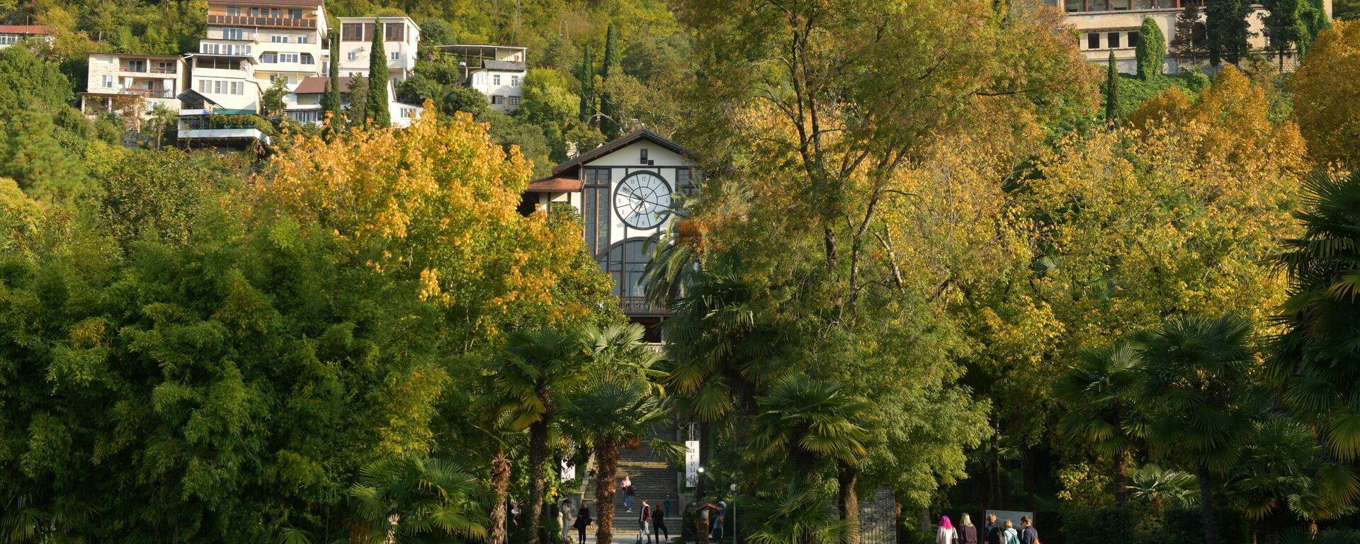 Парк Ольденбургского в Гагре - Sputnik Абхазия, 1920, 19.10.2022