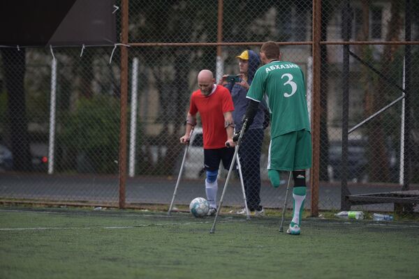 Футбольный турнир среди инвалидов-ампутантов в Сухуме - Sputnik Абхазия