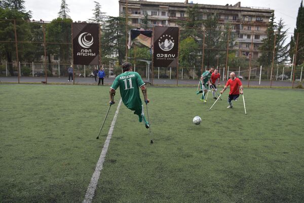 Футбольный турнир среди инвалидов-ампутантов в Сухуме - Sputnik Абхазия