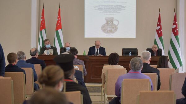 Международная конференция, посвященная 80-летию Юрия Воронова в Сухуме - Sputnik Абхазия
