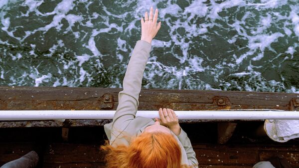 Девушка на морской прогулке  - Sputnik Абхазия