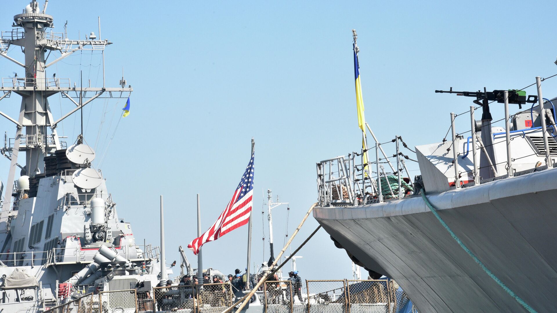 Украинско-американские военные учения Sea Breeze-2015 в Черном море - Sputnik Абхазия, 1920, 30.10.2021