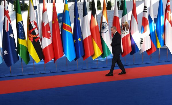 Президент Турции Реджеп Тайип Эрдоган на церемонии приветствия участников на саммите G20 в Риме, Италия - Sputnik Абхазия