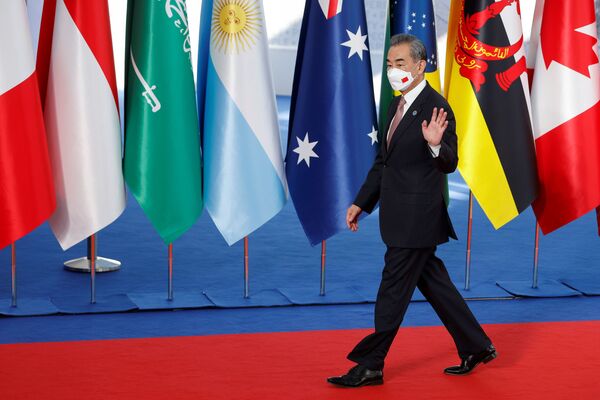 Министр иностранных дел Китая Ван И на саммите G20 в Риме, Италия - Sputnik Абхазия