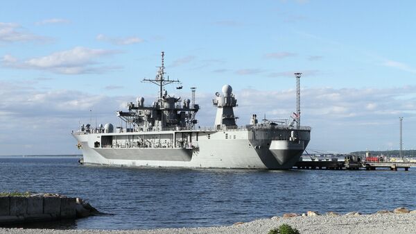 Флагманский корабль шестого флота США Mount Whitney в порту Таллина - Sputnik Аҧсны