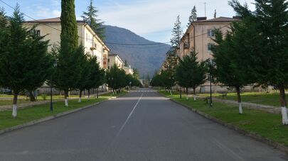 Улица в городе Ткуарчал 