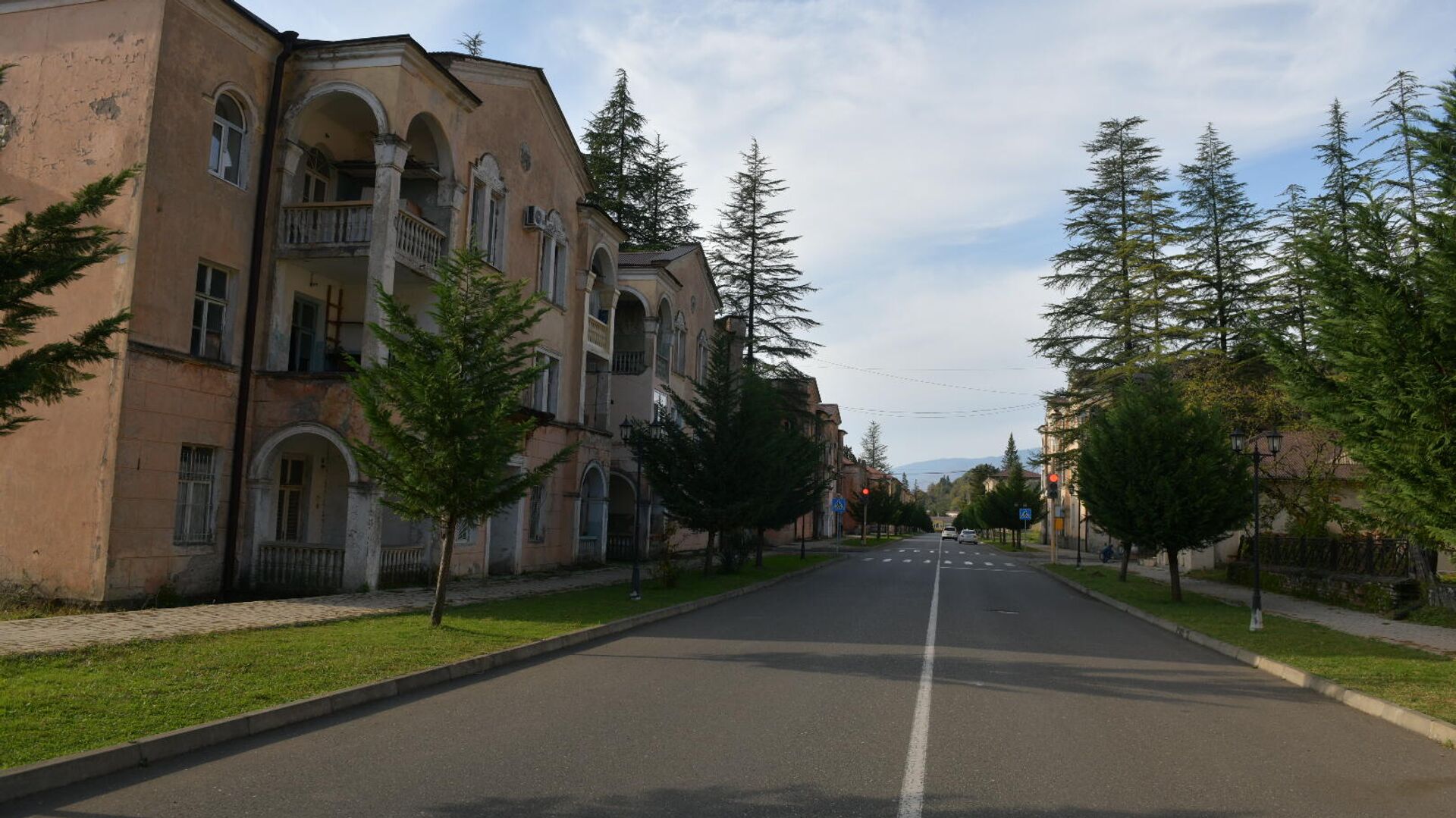 Улица в городе Ткуарчал  - Sputnik Абхазия, 1920, 14.12.2021