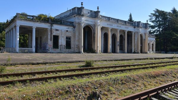 Железнодорожный вокзал Келасур в Сухуме  - Sputnik Абхазия