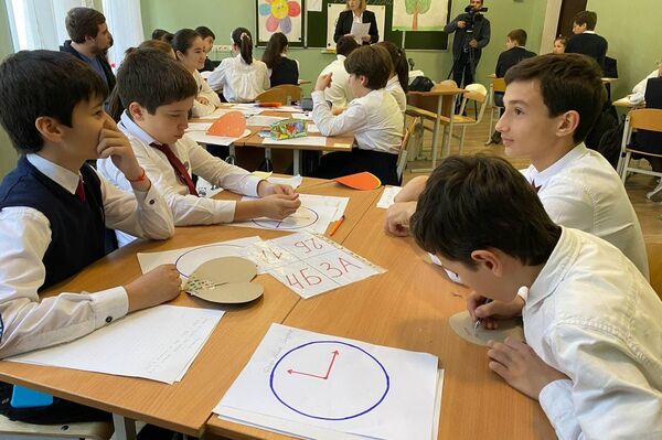 Акция Урок добра прошла в Абхазии  - Sputnik Абхазия