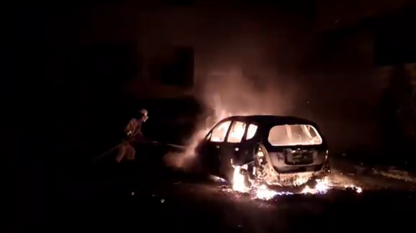 На улице Басария загорелся автомобиль Хонда Фит - Sputnik Аҧсны