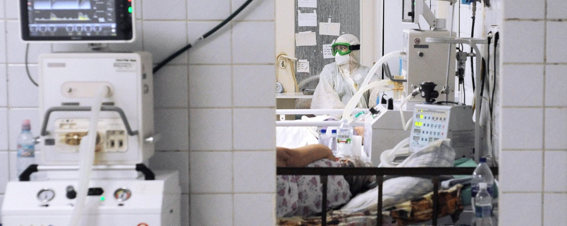 Лечение пациентов с Covid-19 в красной зоне больницы города Рассказово - Sputnik Абхазия, 1920, 26.11.2021