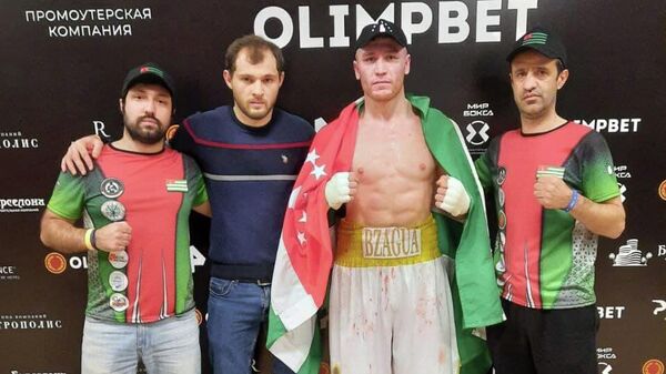 Энвер Бзагуа победил на вечере бокса в Москве - Sputnik Абхазия