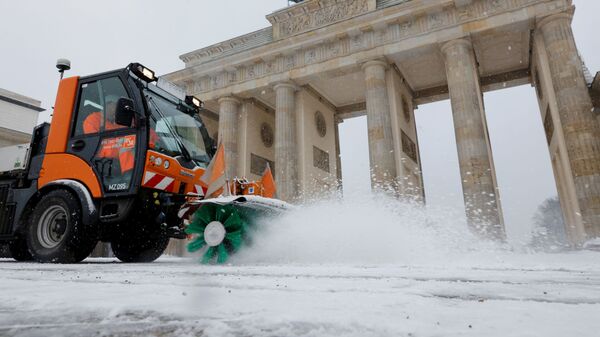 Уборка снега в центре Берлина - Sputnik Абхазия