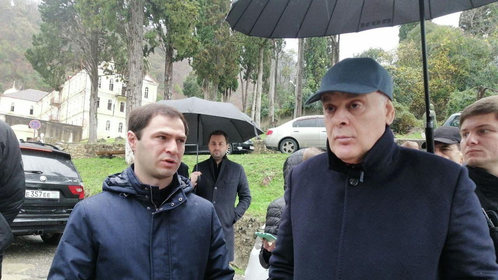 Президент Республики Абхазия Аслан Бжания посетил детский сад в Алашара Новом Афоне - Sputnik Абхазия, 1920, 17.12.2021