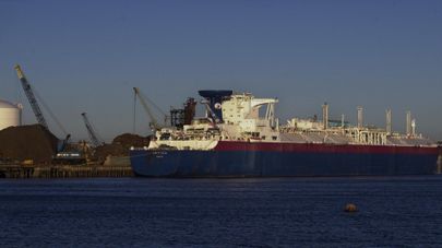 Танкер для перевозки сжиженного природного газа