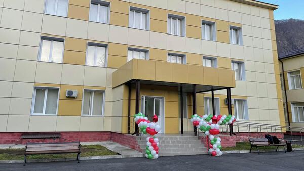Официальное открытие  Центральной  районной больницы. - Sputnik Аҧсны