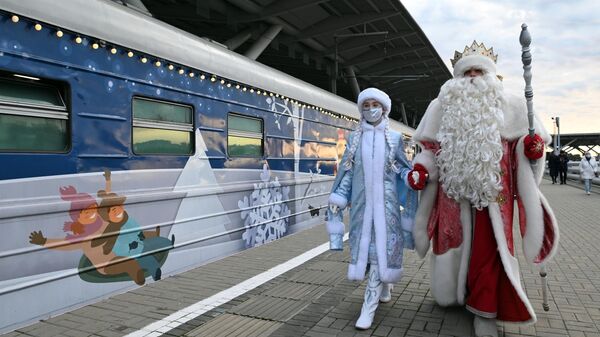 Поезд Деда Мороза прибыл в Сочи - Sputnik Абхазия