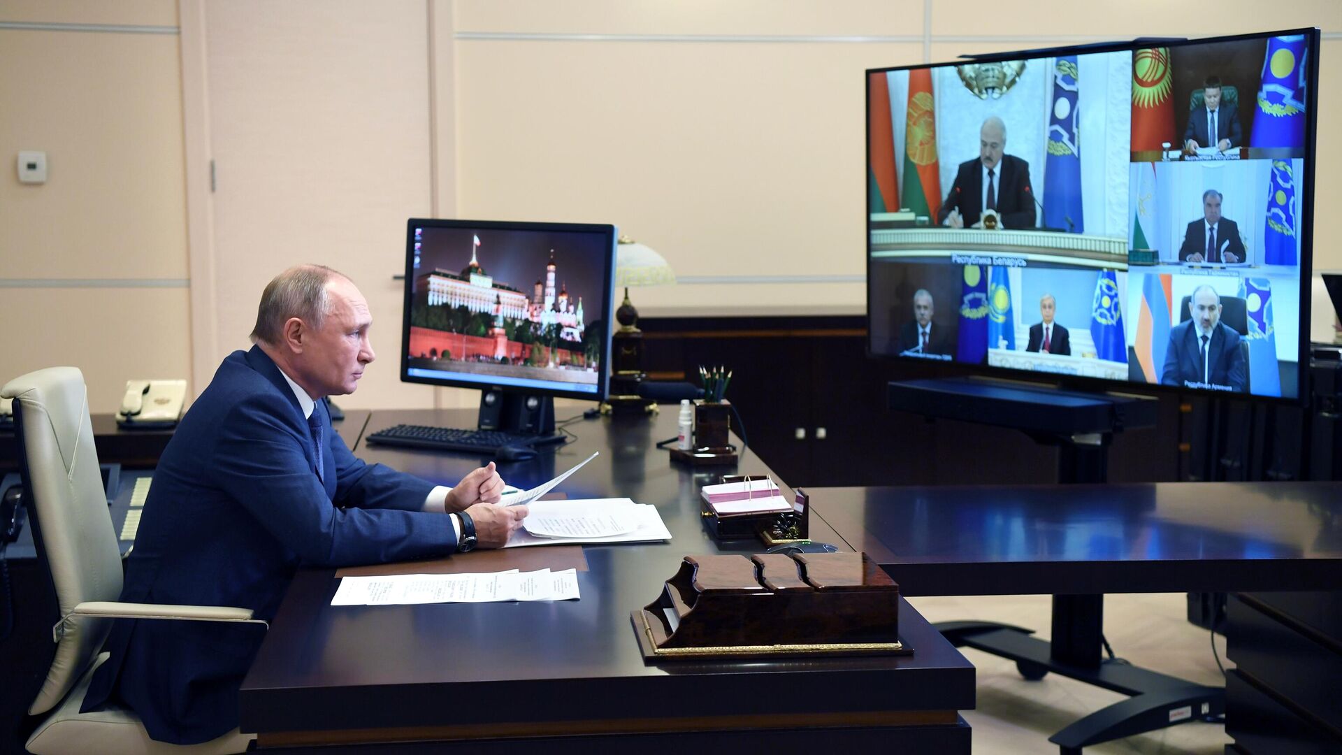 Президент РФ В. Путин провел сессию Совета коллективной безопасности ОДКБ - Sputnik Абхазия, 1920, 09.01.2022