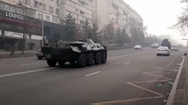 Как начиналась антитеррористическая операция в Алматы: эксклюзивные кадры - Sputnik Абхазия