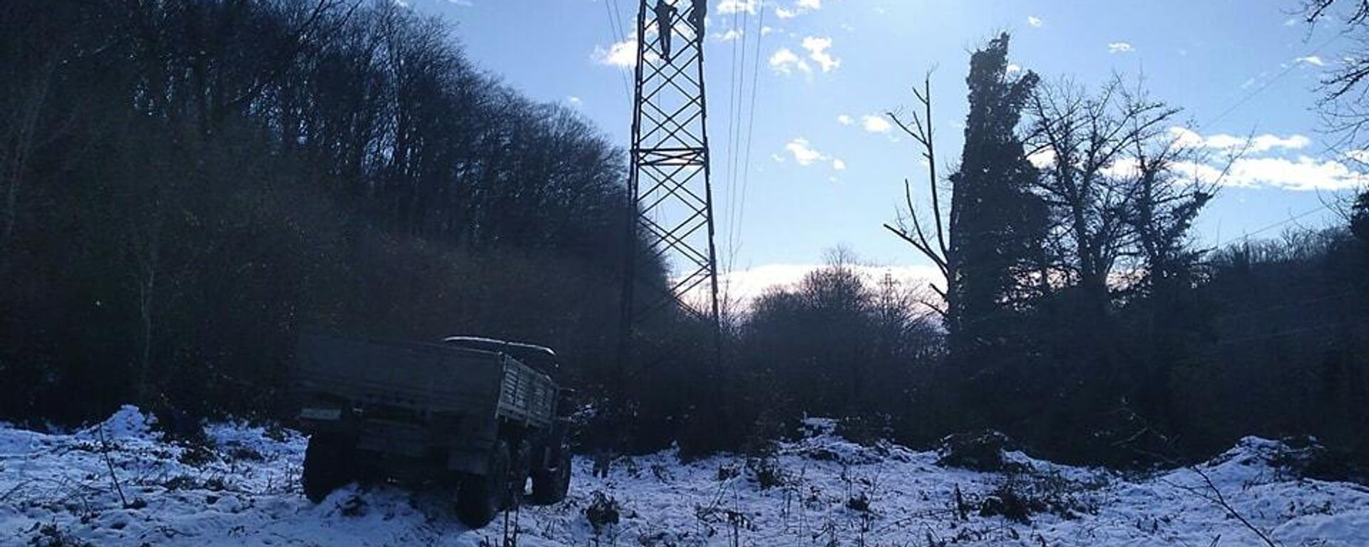 Восстановительные работы на ВЛ Мысра находятся на завершающей стадии - Sputnik Абхазия, 1920, 30.12.2025