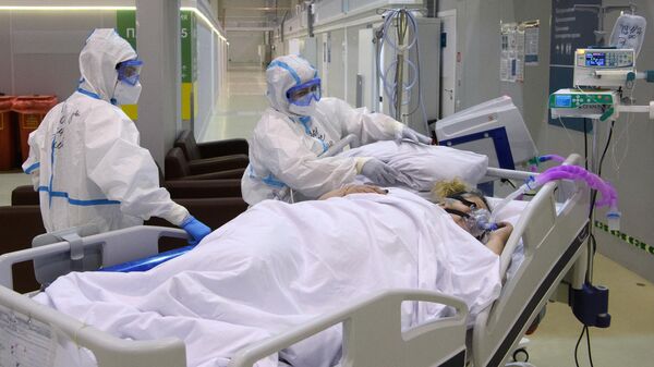 Лечение больных с COVID-19 в резервном госпитале на ВДНХ - Sputnik Аҧсны