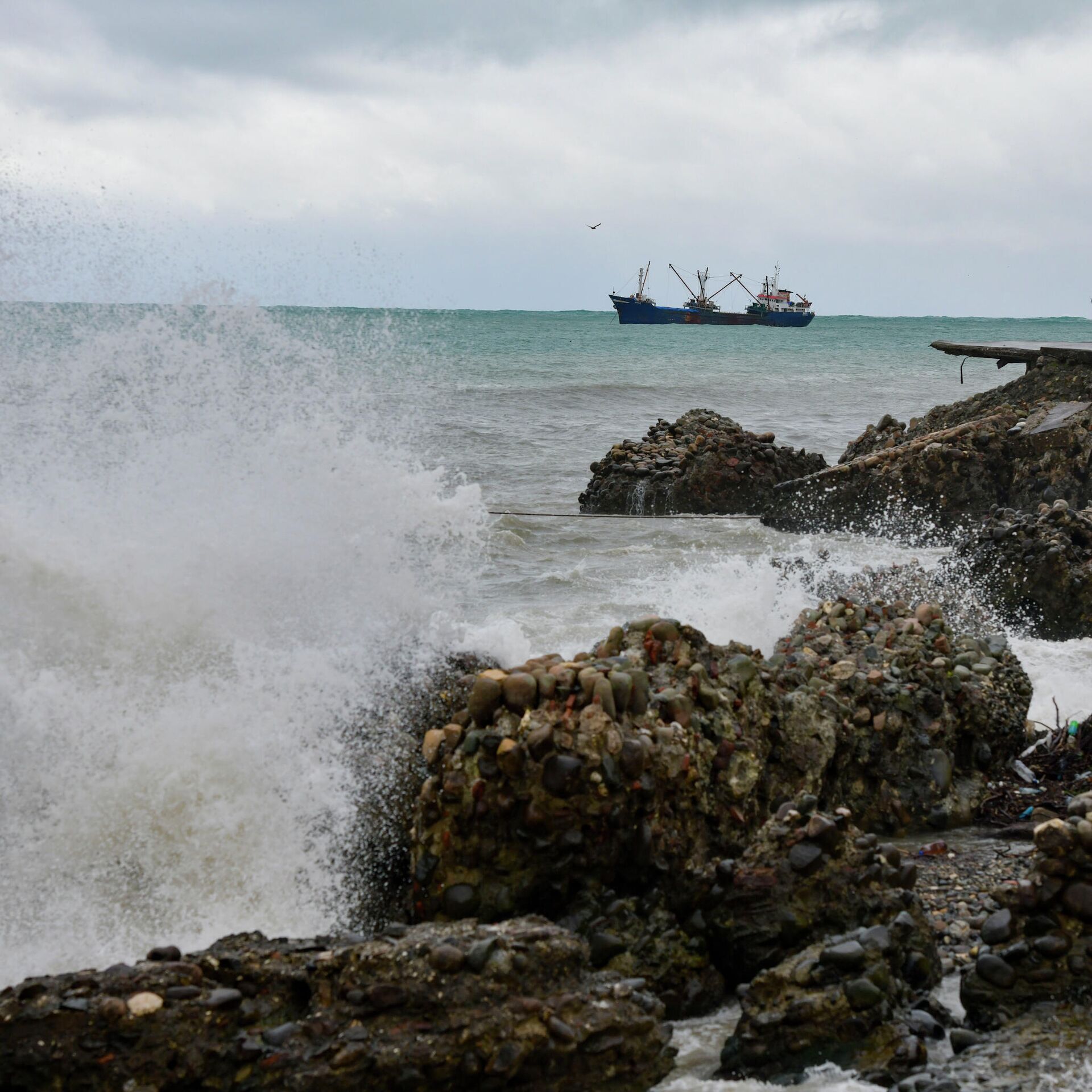 Погода в сухуми вода в море