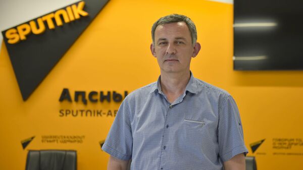Такие обстоятельства: Джинджолия об энергокризисе в Абхазии и иностранных инвестициях  - Sputnik Абхазия