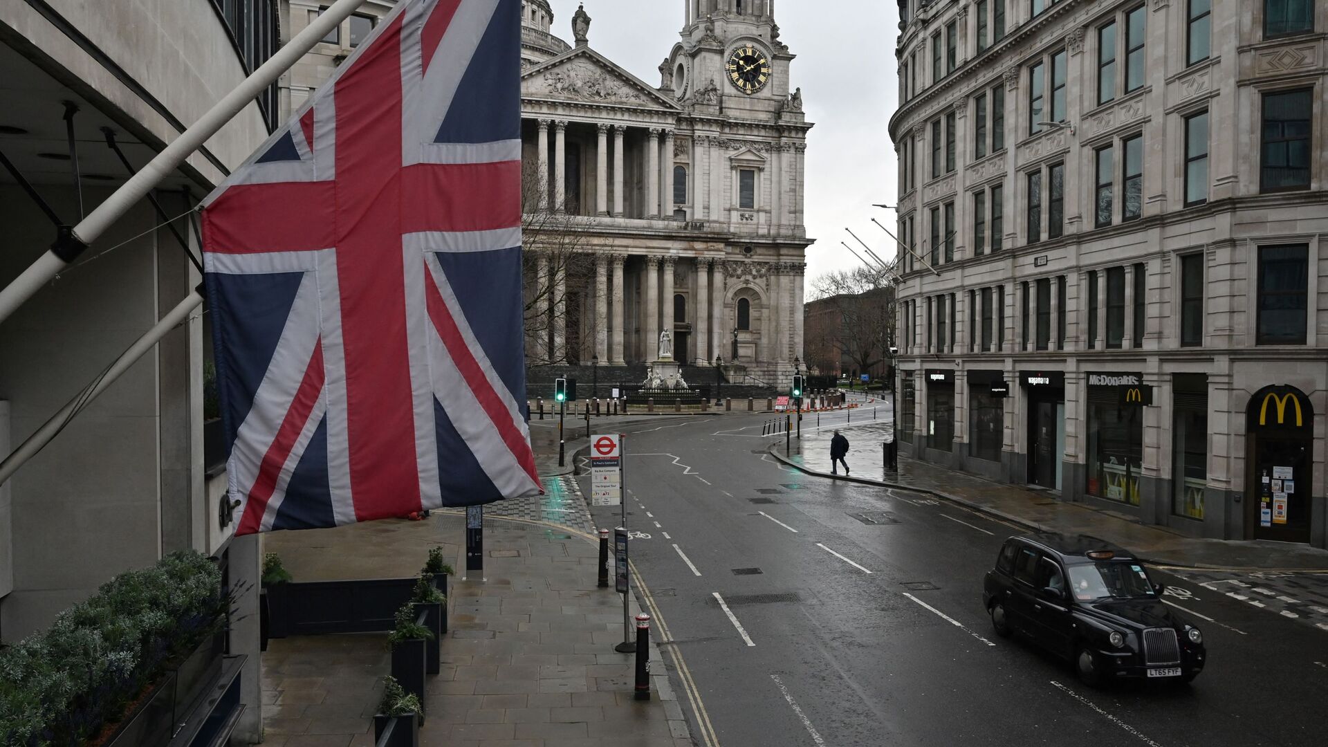 Британский флаг на улицах Лондона - Sputnik Абхазия, 1920, 01.02.2022