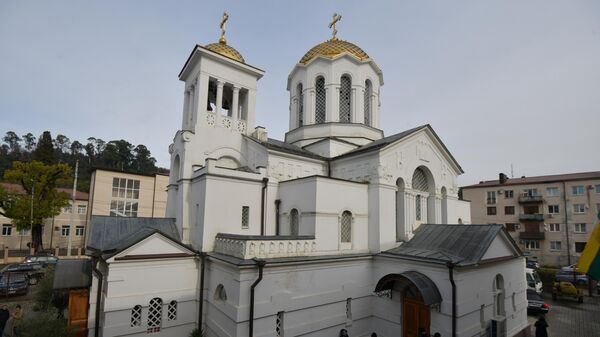 рещение Господне: праздник Богоявления в Сухумском соборе - Sputnik Абхазия