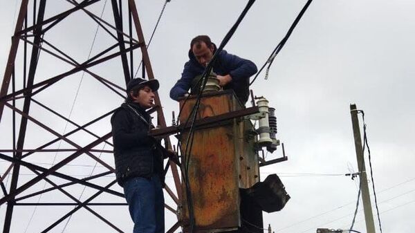 Как восстанавливают аварии сотрудники РУП Черномоэнерго - Sputnik Абхазия