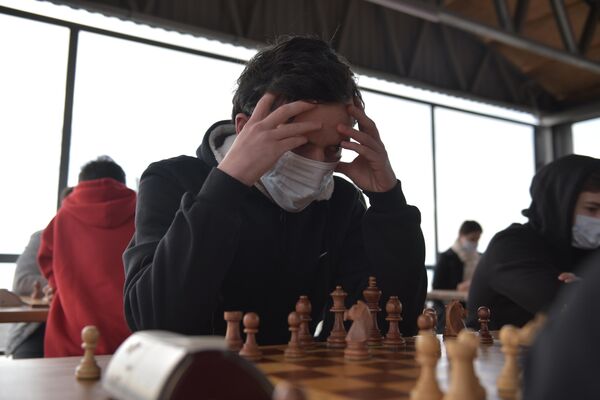 По итогам турнира определится победитель и лучшие шахматисты по категориям. - Sputnik Абхазия