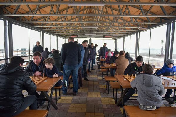 Первый шахматный турнир прошел в Тамыше на территории коттеджного комплекса. - Sputnik Абхазия