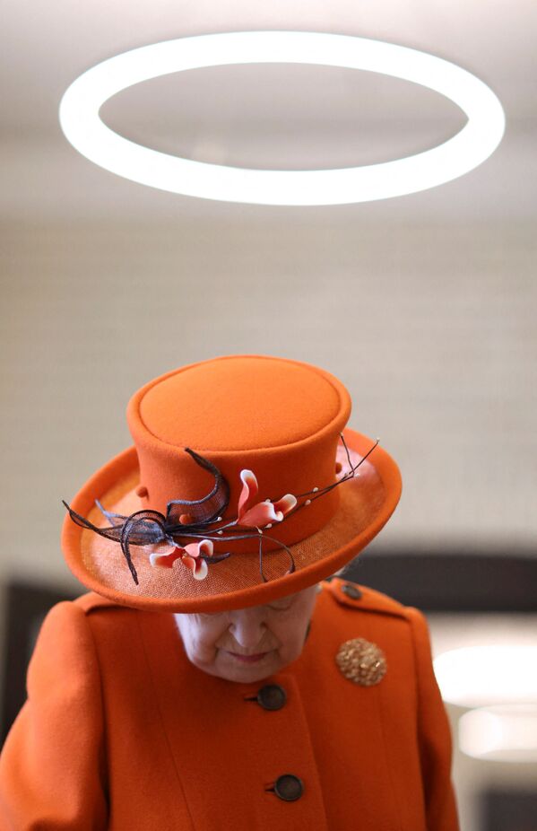 Королева Великобритании Елизавета II во время посещения Музея науки в Лондоне, 2019 год. - Sputnik Абхазия