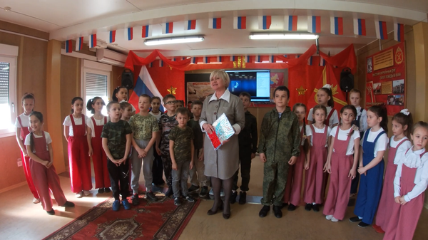 Творческие коллективы в Абхазии поздравили военнослужащих ЮВО с Днем защитника Отечества - Sputnik Аҧсны