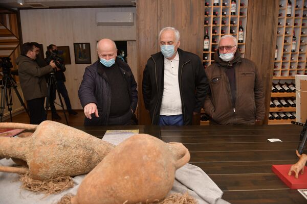 Выставка посвященная культуре виноделия абхазов - Sputnik Абхазия