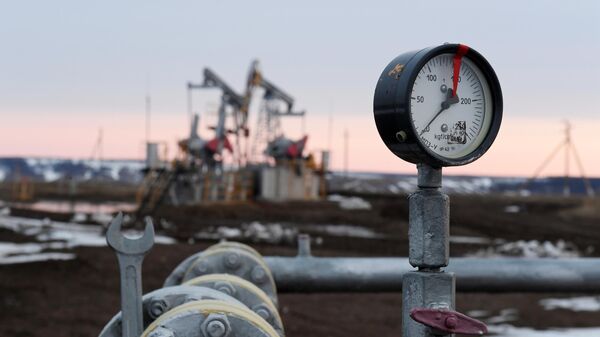 Работа нефтяных станков - качалок - Sputnik Абхазия