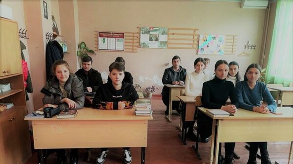 Дети беженцы Луганской и Донецкой  - Sputnik Аҧсны